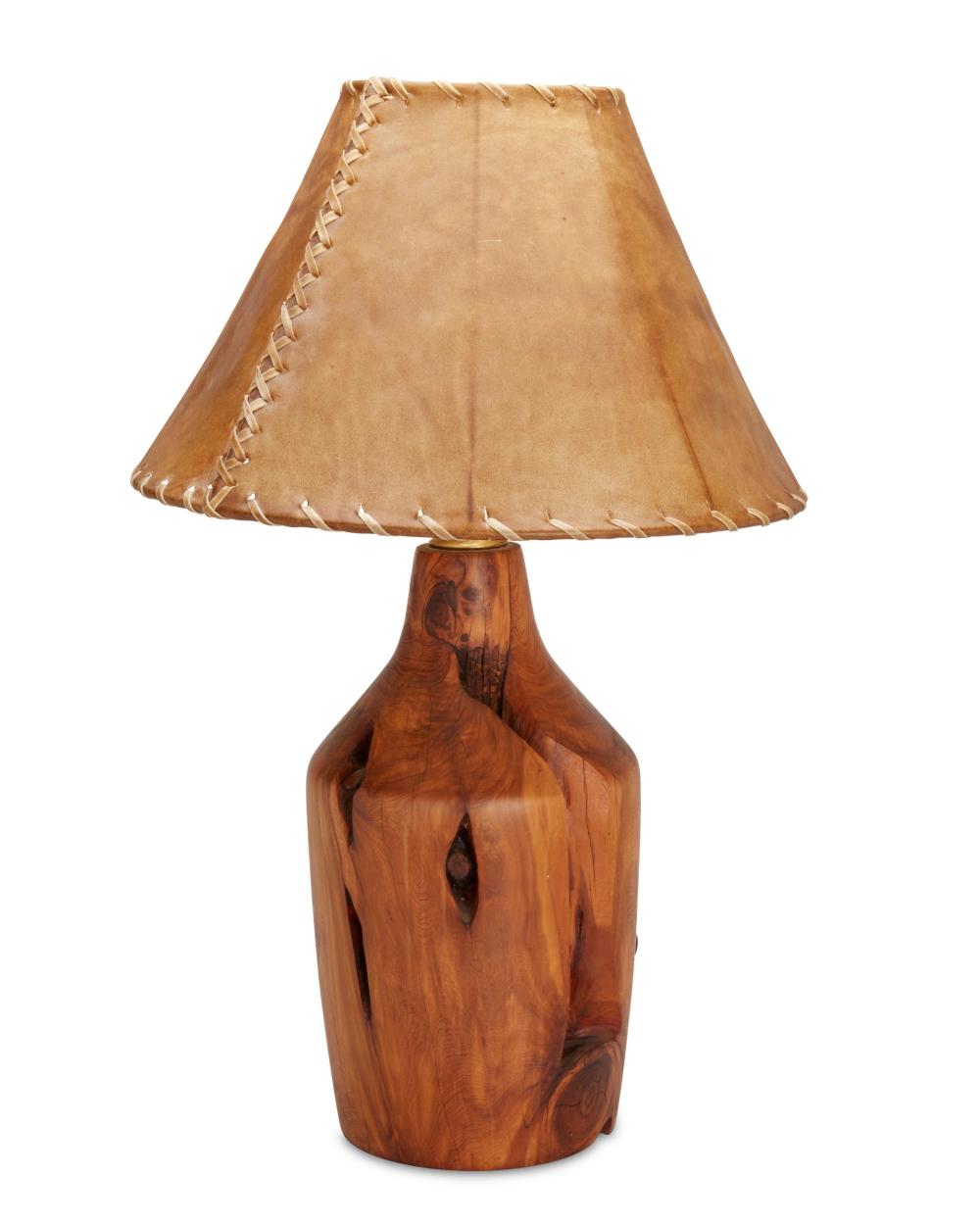 A BURLWOOD TABLE LAMPA burlwood