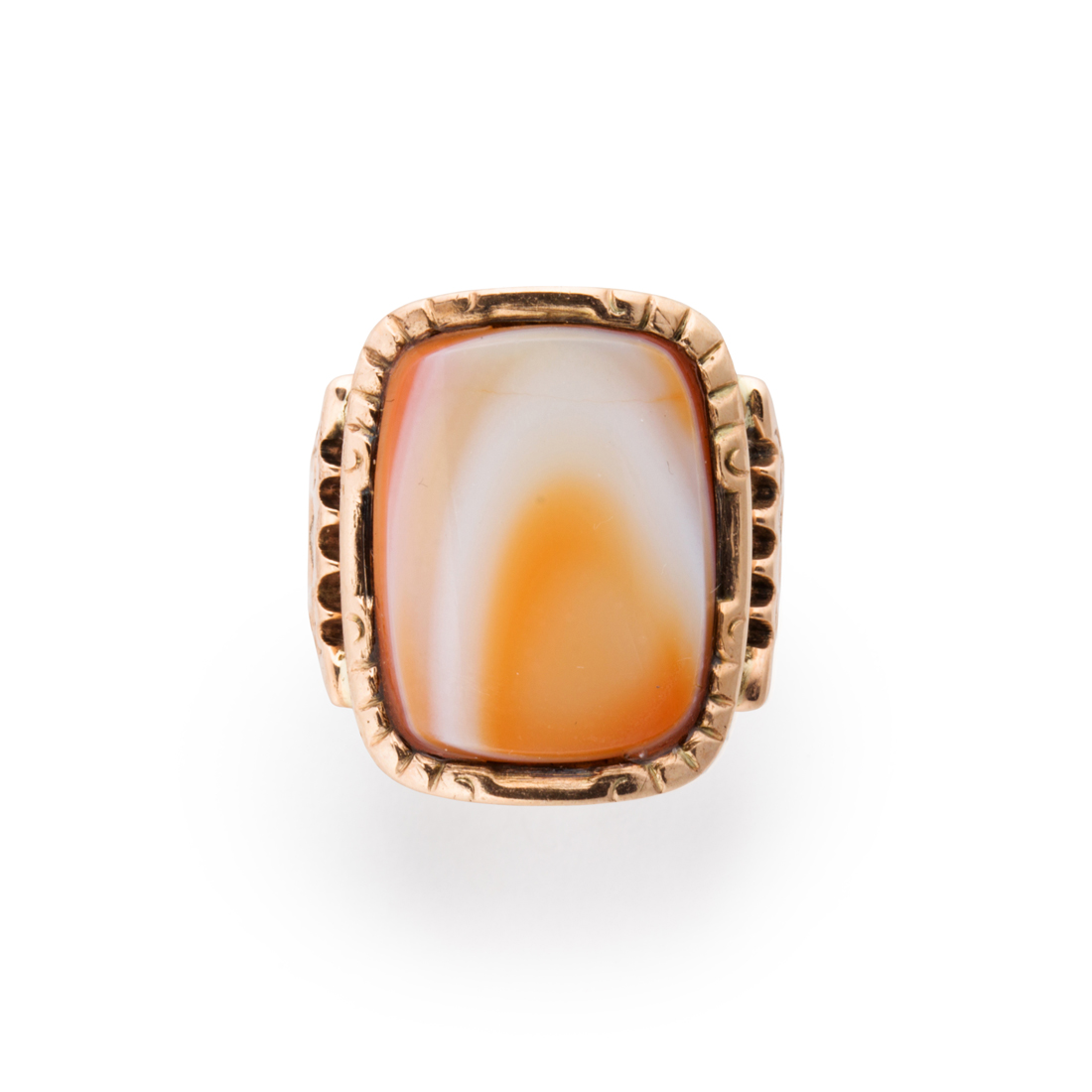 A CARNELIAN AND TEN KARAT GOLD RING