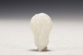 A CARVED CHINESE CABBAGE HAND