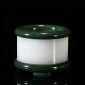 A CARVED WHITE AND SPINACH GRE