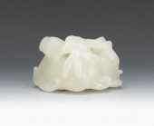 A Carved White Jade Goose Beau
