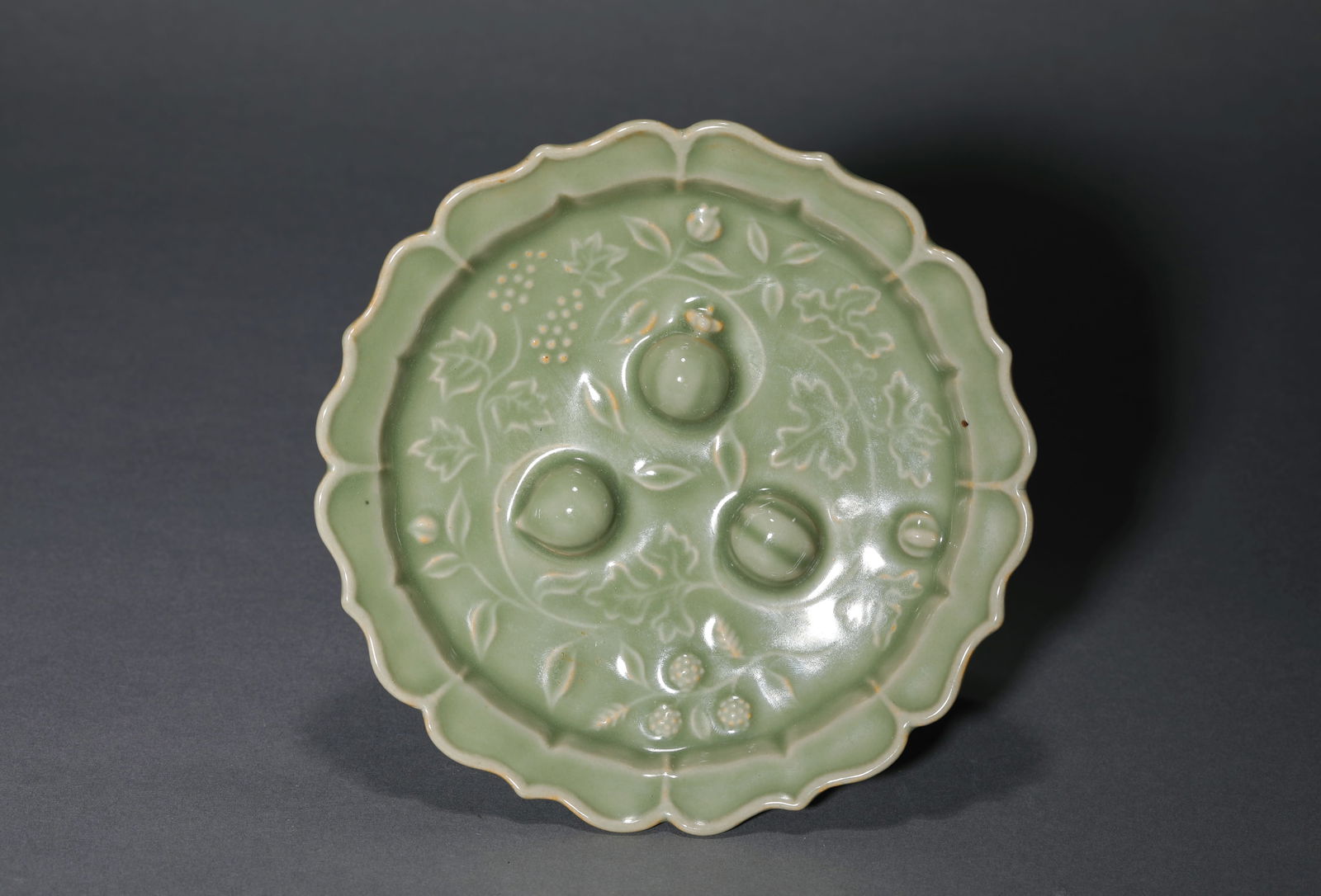 A CELADON-GLAZED 'THREE ABUNDANCES'