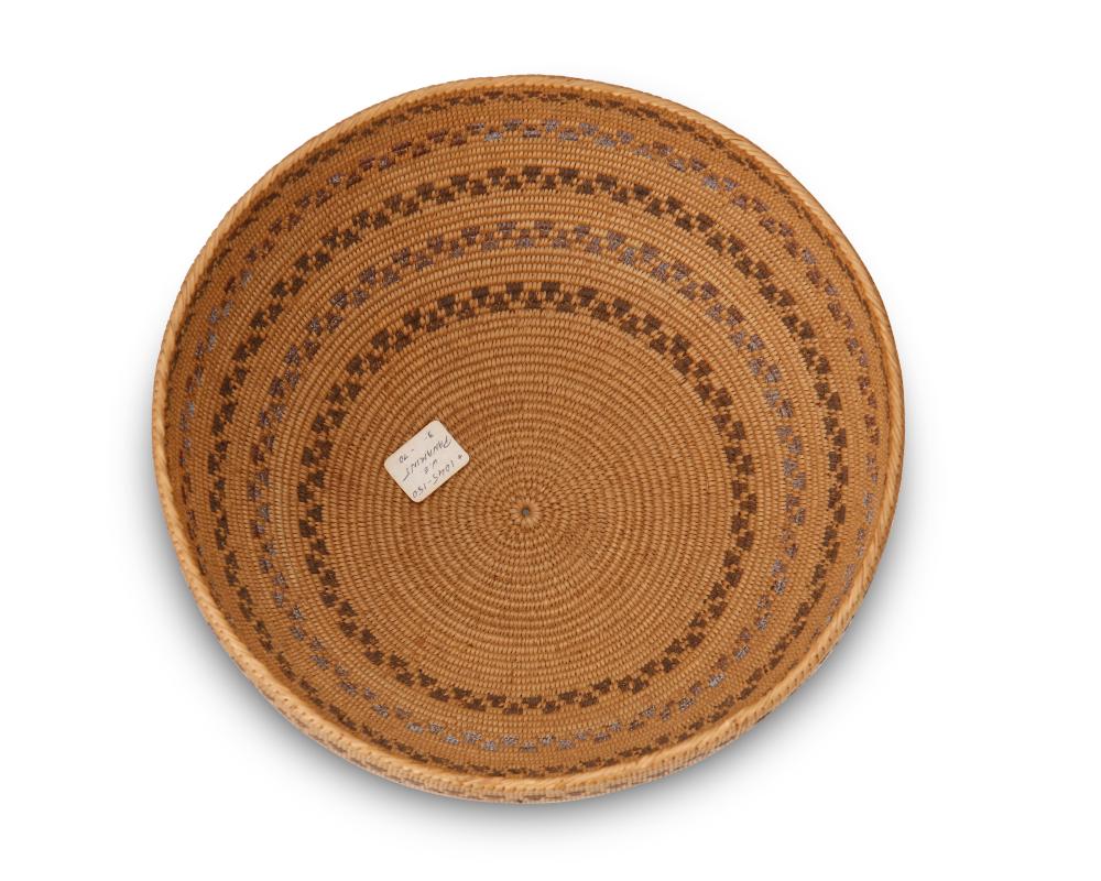 A CENTRAL CALIFORNIA BASKETRY BOWLA