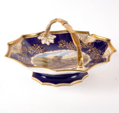 A Chamberlain's Worcester basket on