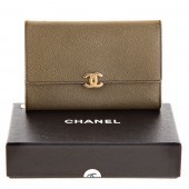 A CHANEL CC TRIFOLD FLAP WALLE