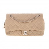 A CHANEL MEDIUM EASY FLAP BAG