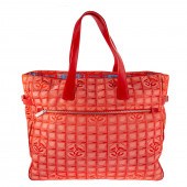 A CHANEL TRAVEL LIGNE TOTE A r