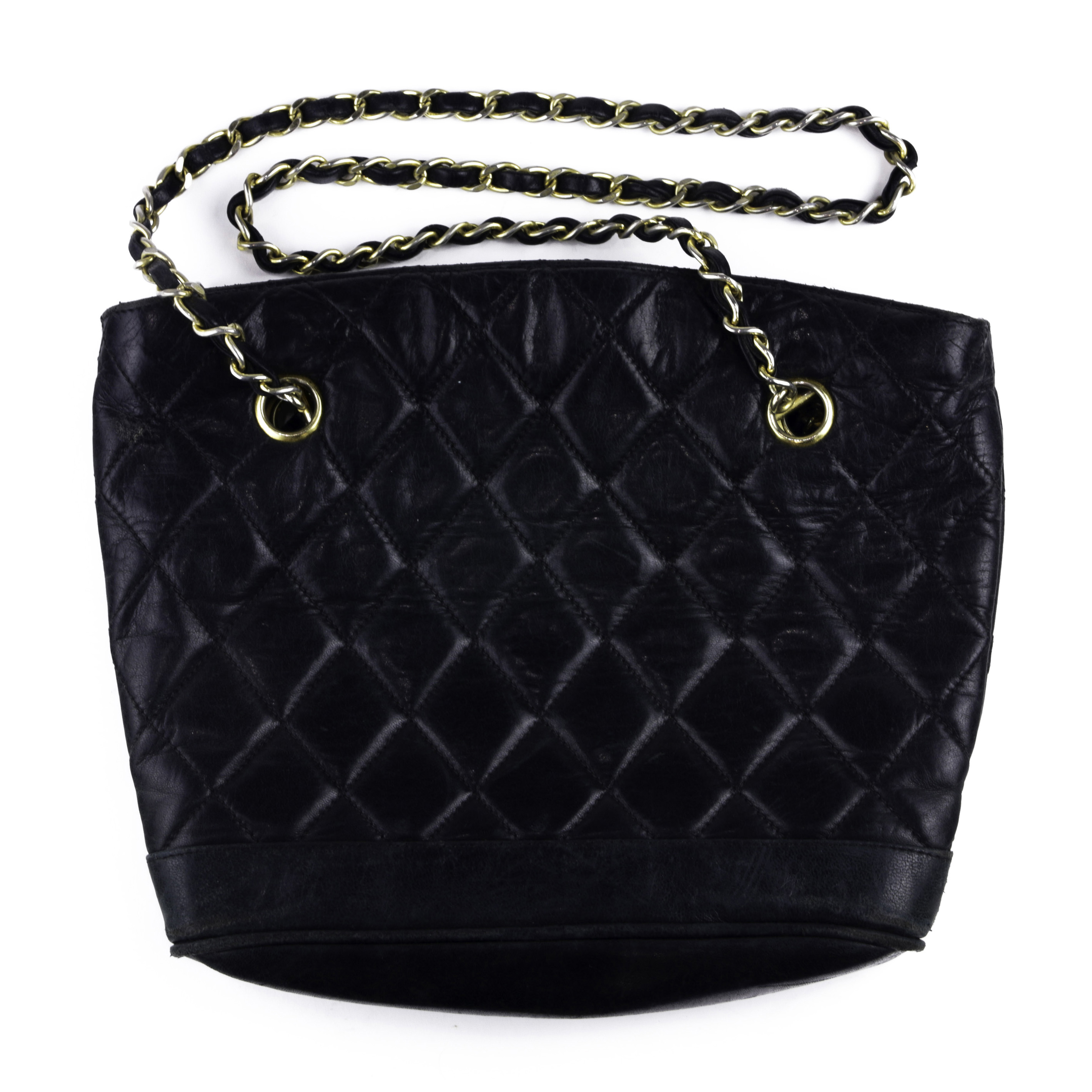 A CHANEL VINTAGE QUILTED LAMBSKIN