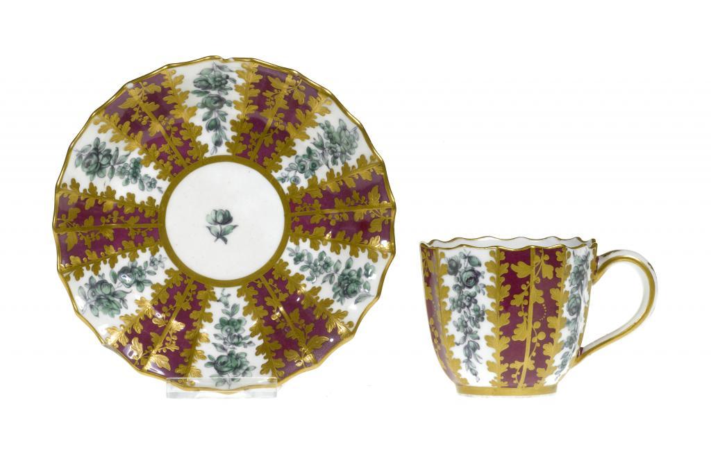 A CHELSEA-DERBY FLUTED COFFEE CUP