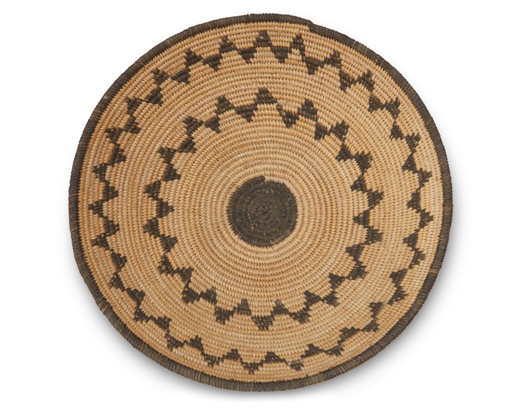 A CHEMEHUEVI BASKETA Chemehuevi