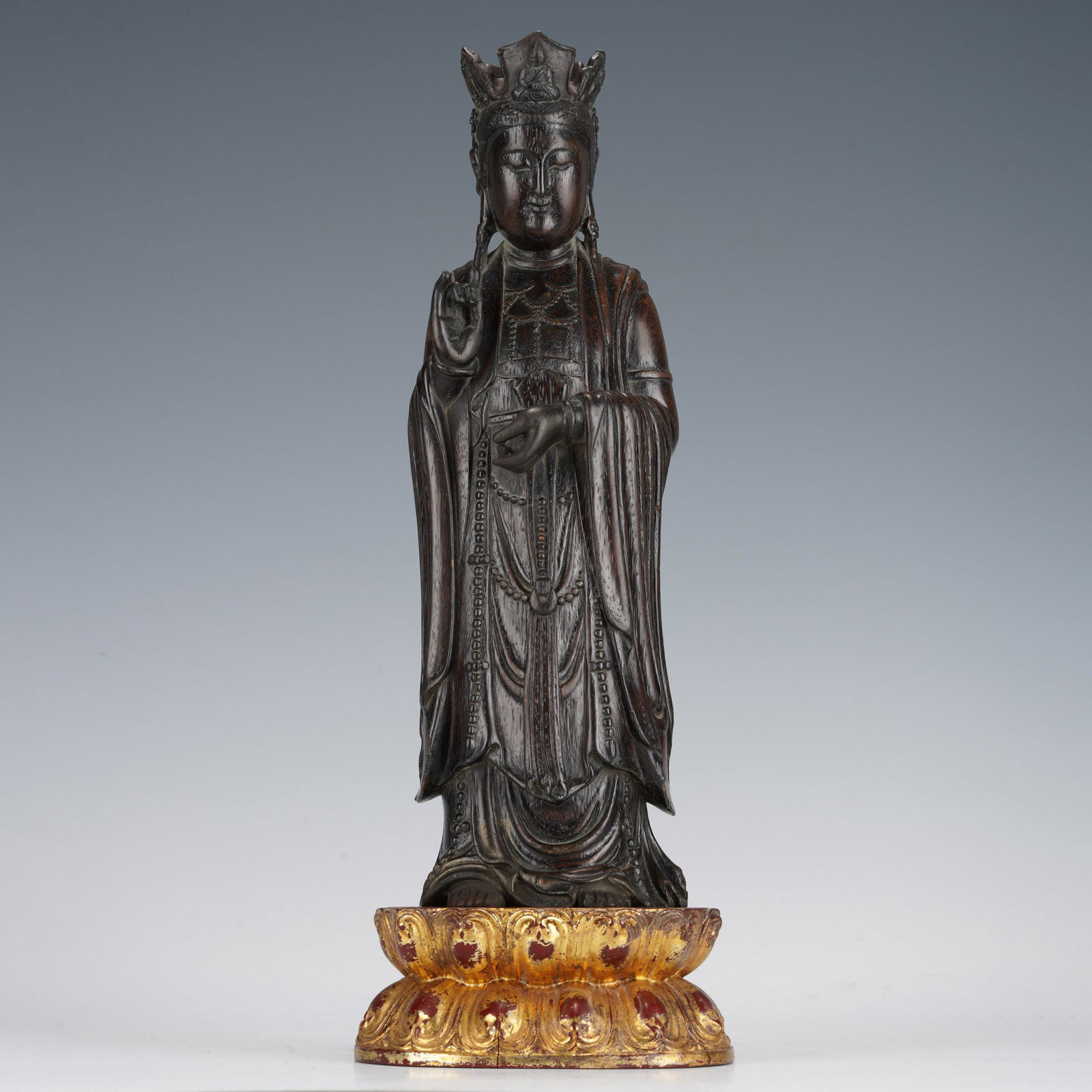 A CHENXIANG WOOD GUANYIN BUDDHA