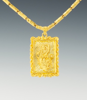 A Chinese 18k Gold Necklace and