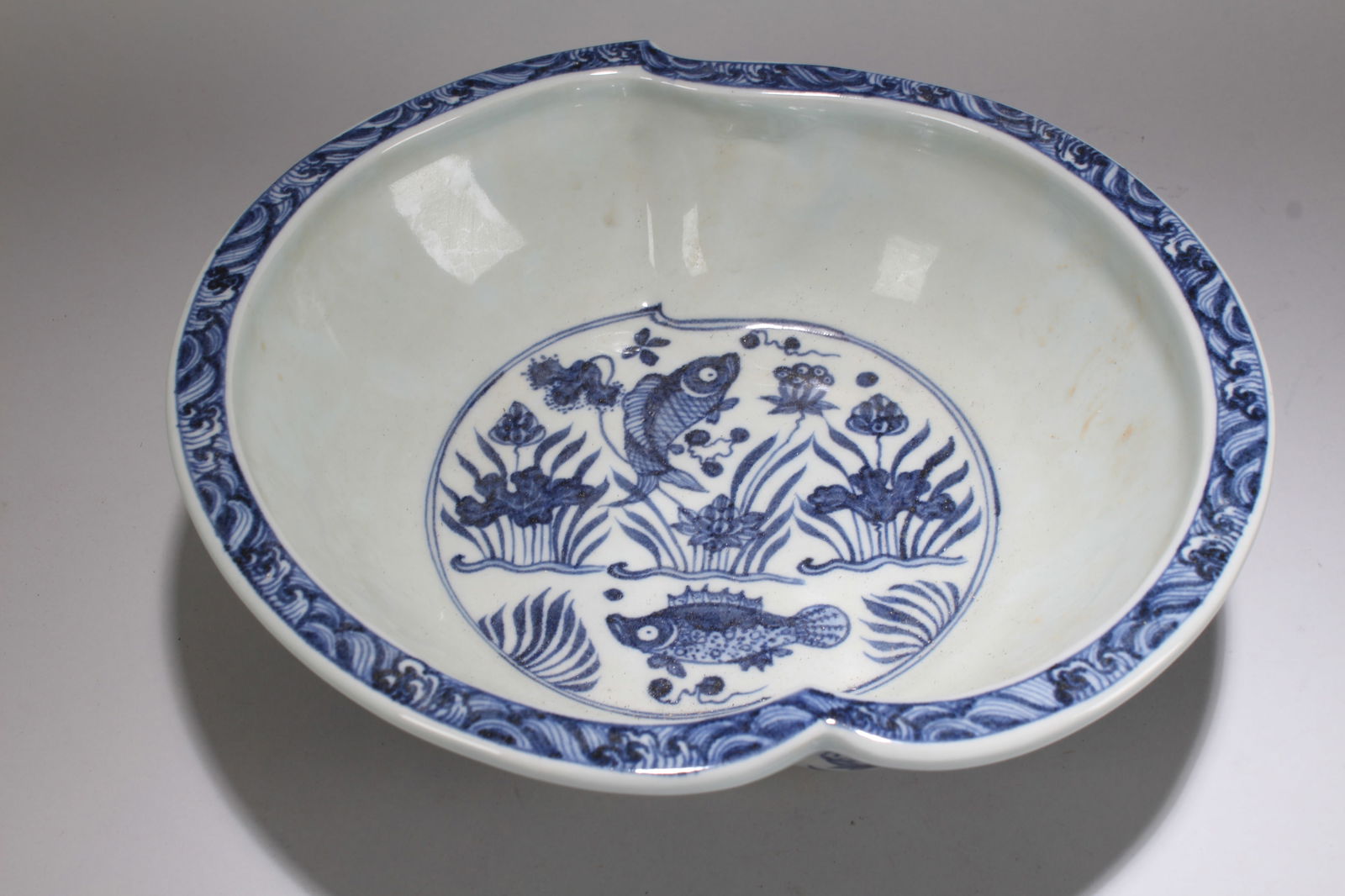 A CHINESE AQUA-THEME BLUE AND WHITE