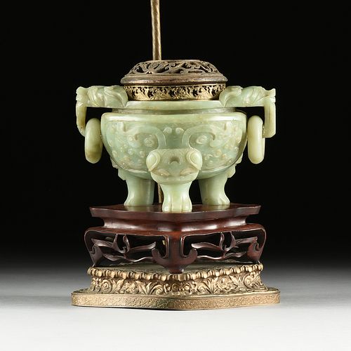 A CHINESE ARCHAISTIC STYLE