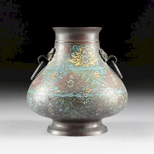 A CHINESE ARCHAISTIC STYLE