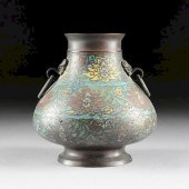 A CHINESE ARCHAISTIC STYLE CLO