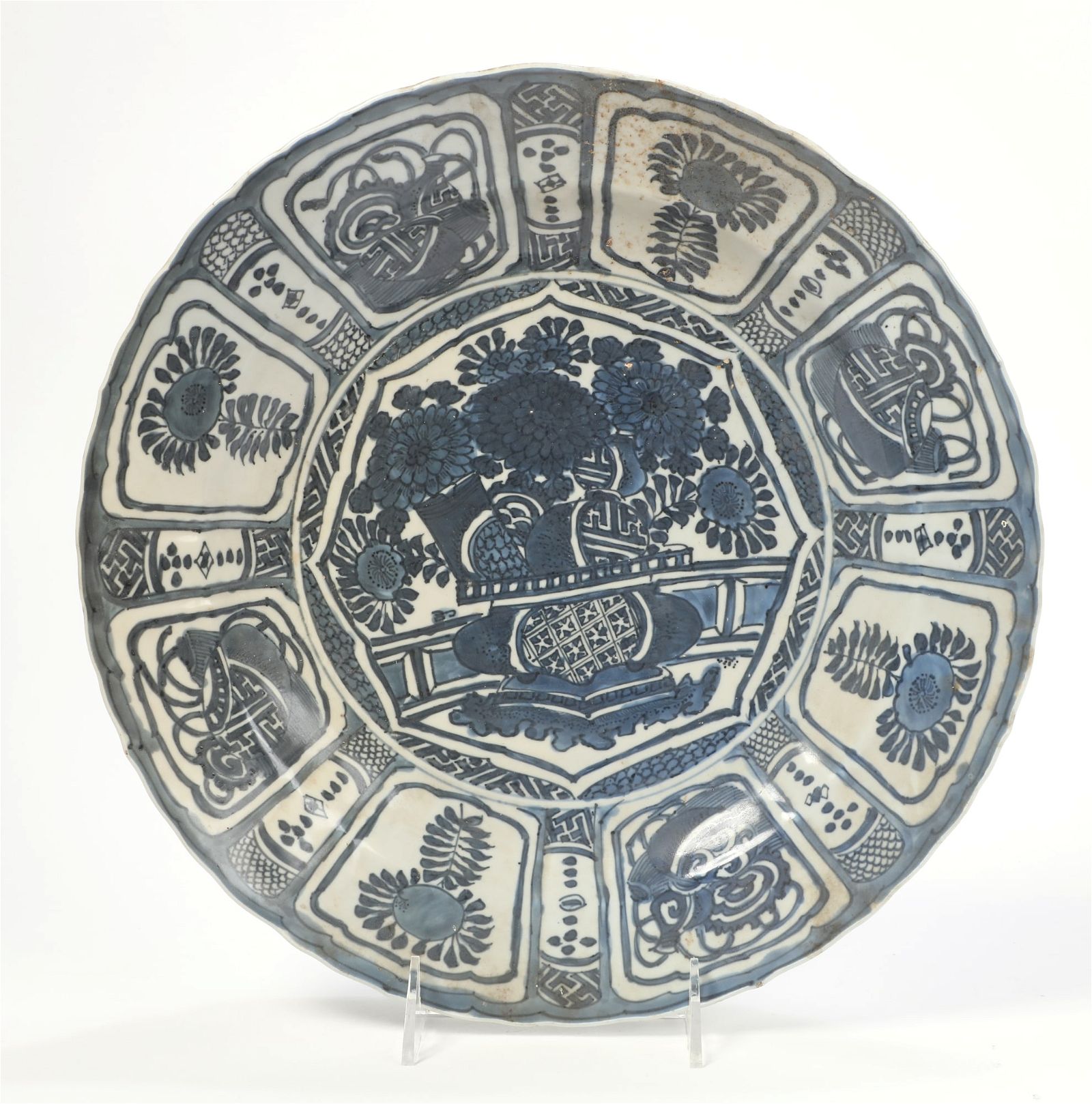 A CHINESE BLUE AND WHITE KRAAK