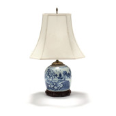 A CHINESE BLUE AND WHITE PORCE
