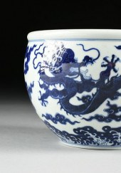 A CHINESE BLUE AND WHITE DRAGO