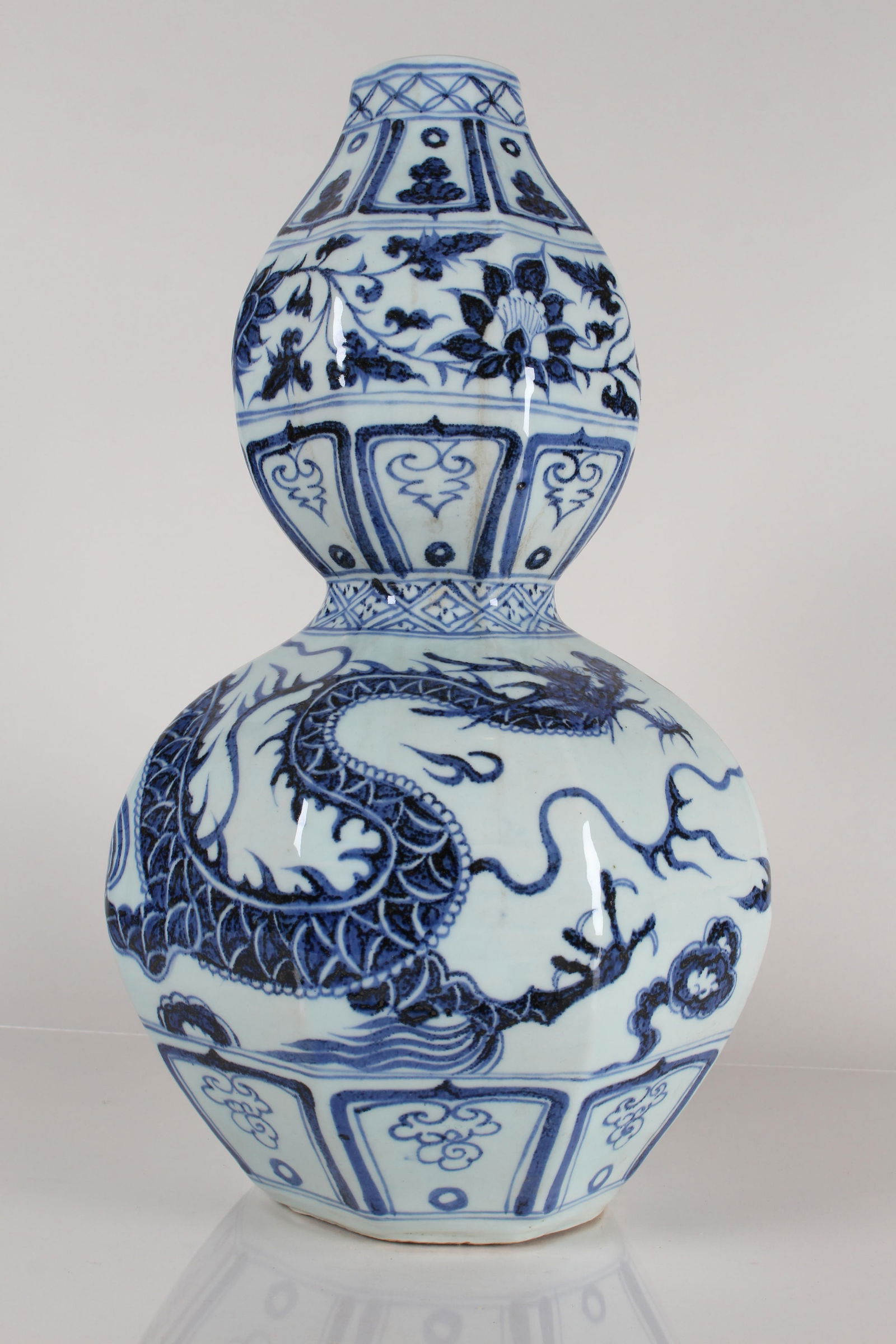 A CHINESE CALABASH-FORTUNE