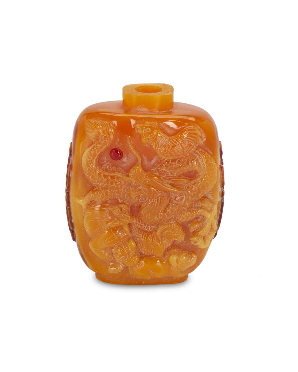 A CHINESE CARVED HORNBILL SNUFF