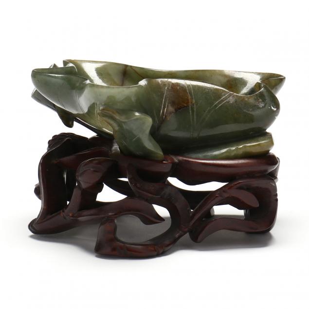 A CHINESE CARVED JADE BRUSH WASHER