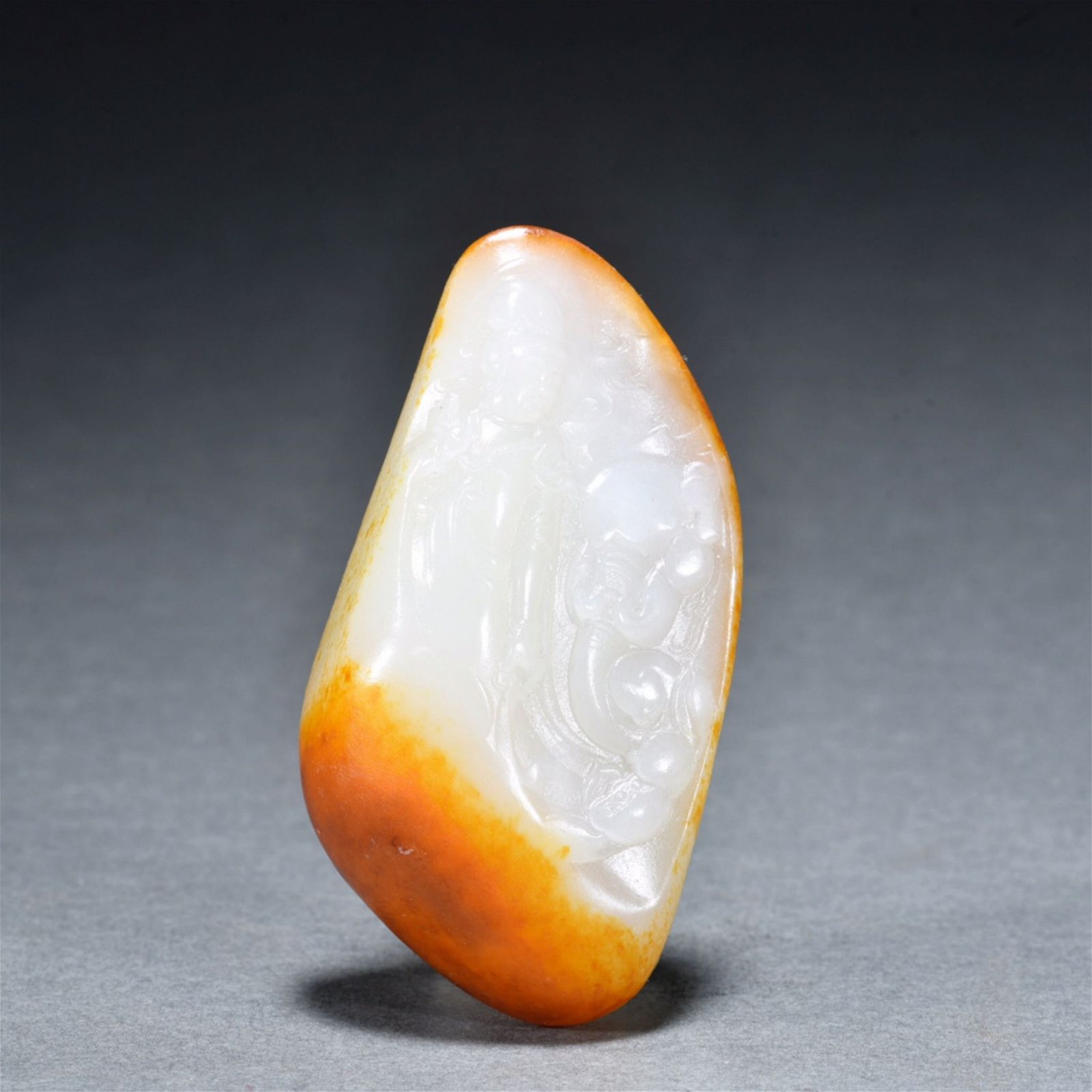 A CHINESE CARVED JADE