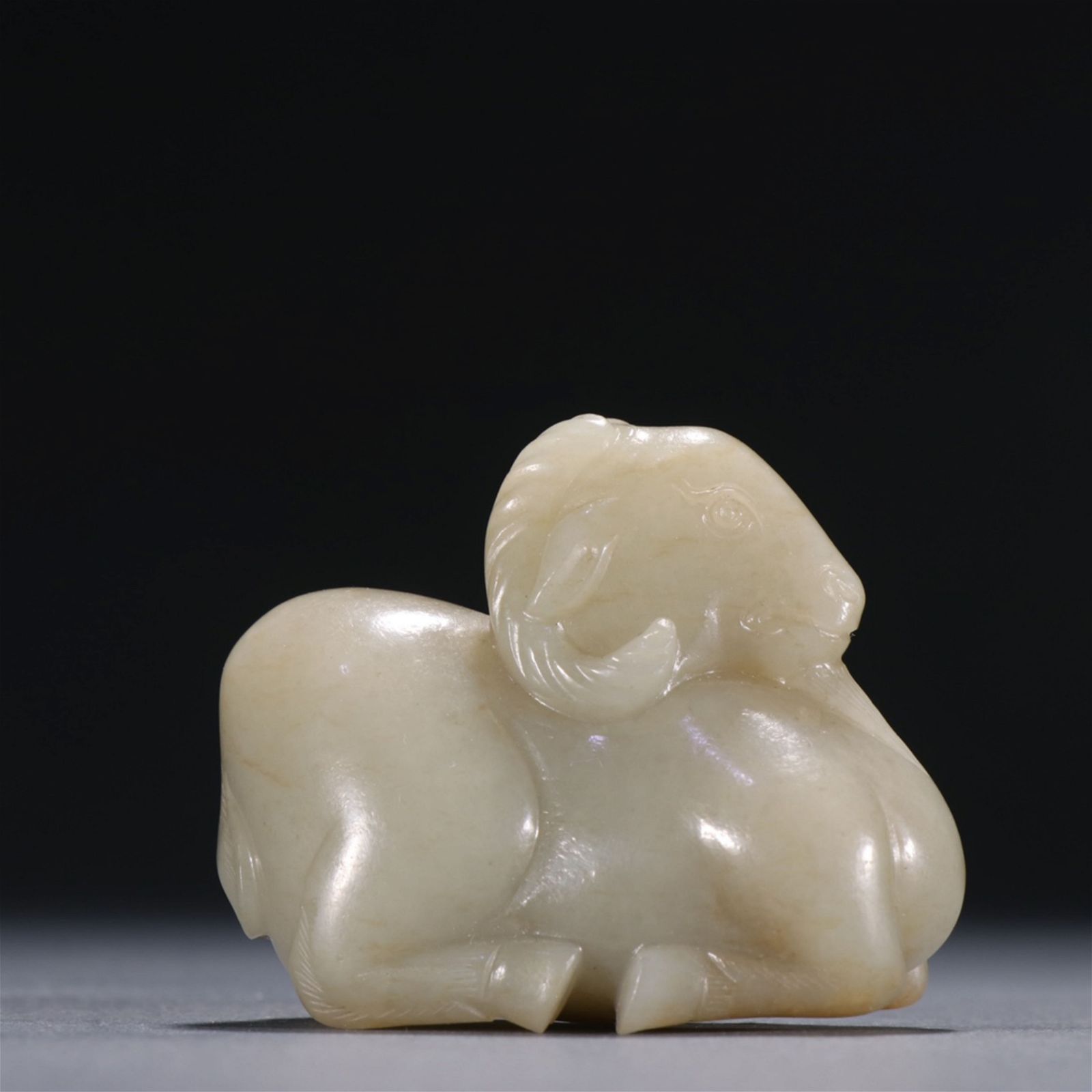 A CHINESE CARVED JADE