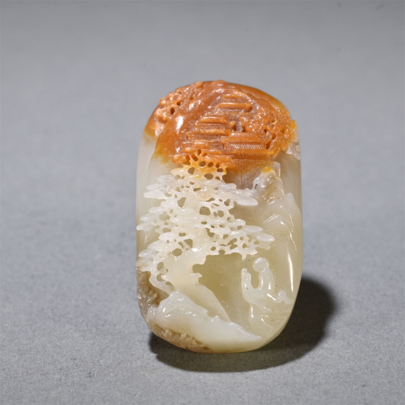 A CHINESE CARVED JADE