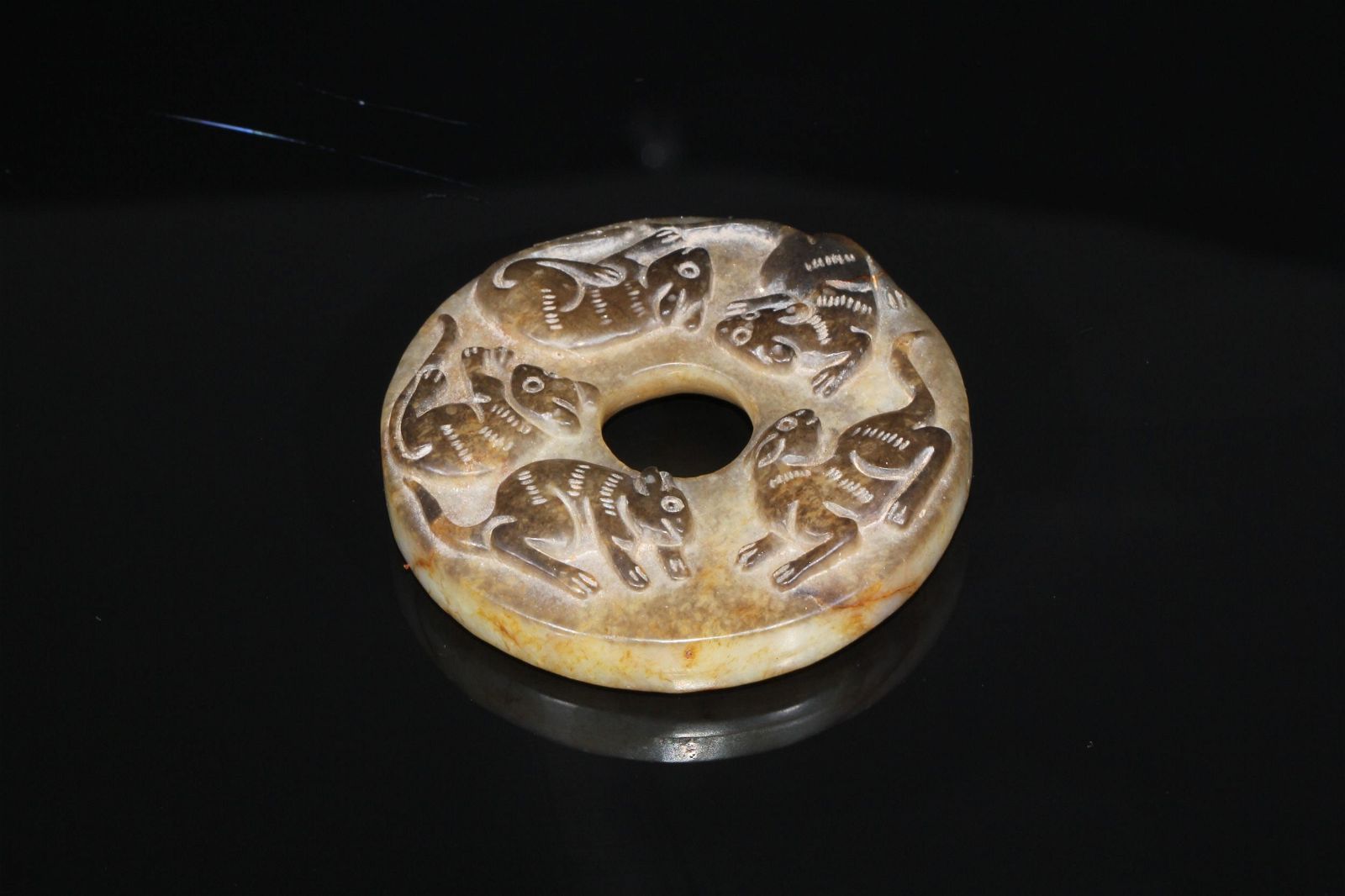 A CHINESE CARVED JADE