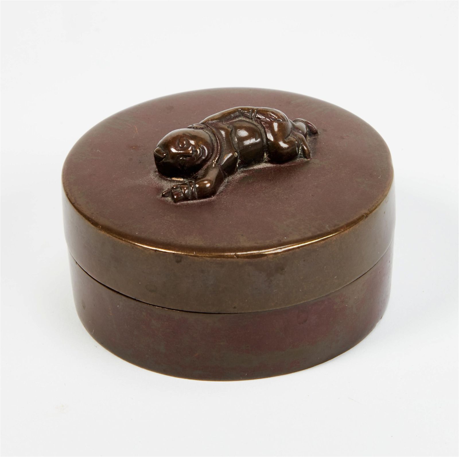 A CHINESE CAST METAL ALLOY CIRCULAR