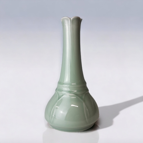 A CHINESE CELADON PORCELAIN VASE.