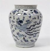 A CHINESE CERAMIC BLUE AND WHI