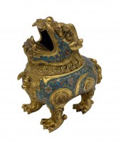 A CHINESE CLOISONNE ENAMEL LUD