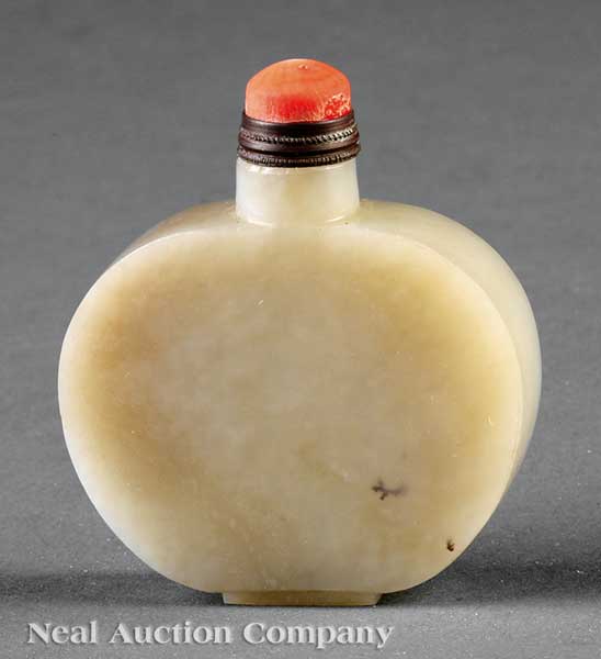 A Chinese Creamy White Jade Snuff