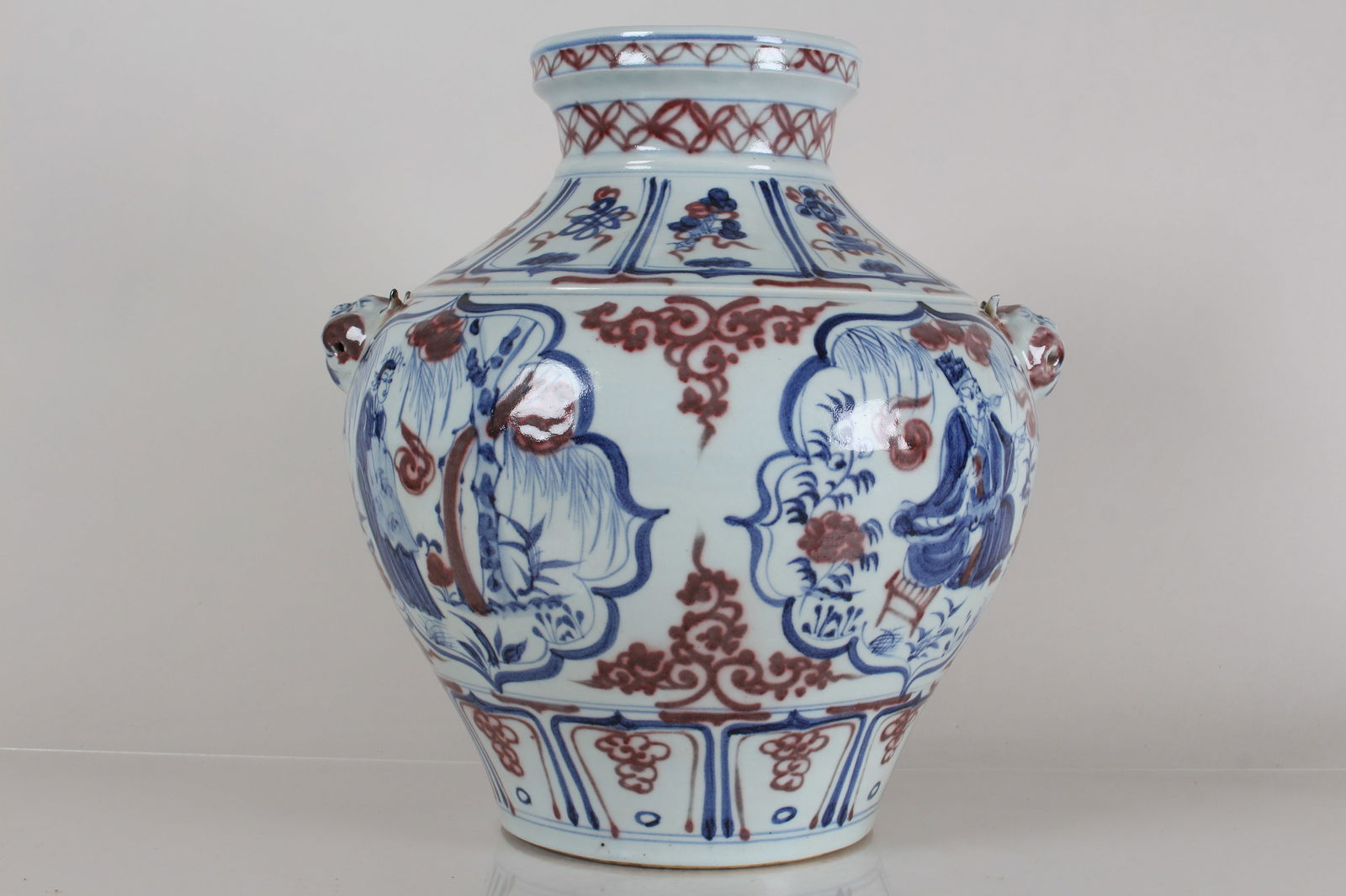 A CHINESE DUO-HANDLED