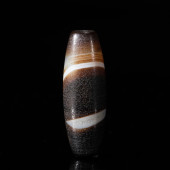A CHINESE DZI BEAD<br>A CHINES