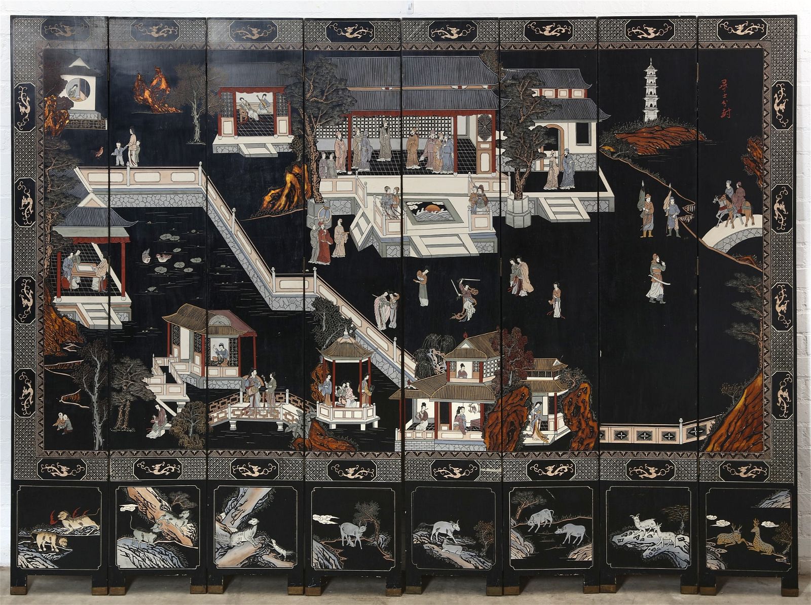 A CHINESE EIGHT FOLD FLOOR