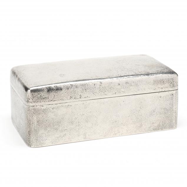 A CHINESE EXPORT .900 SILVER BOX