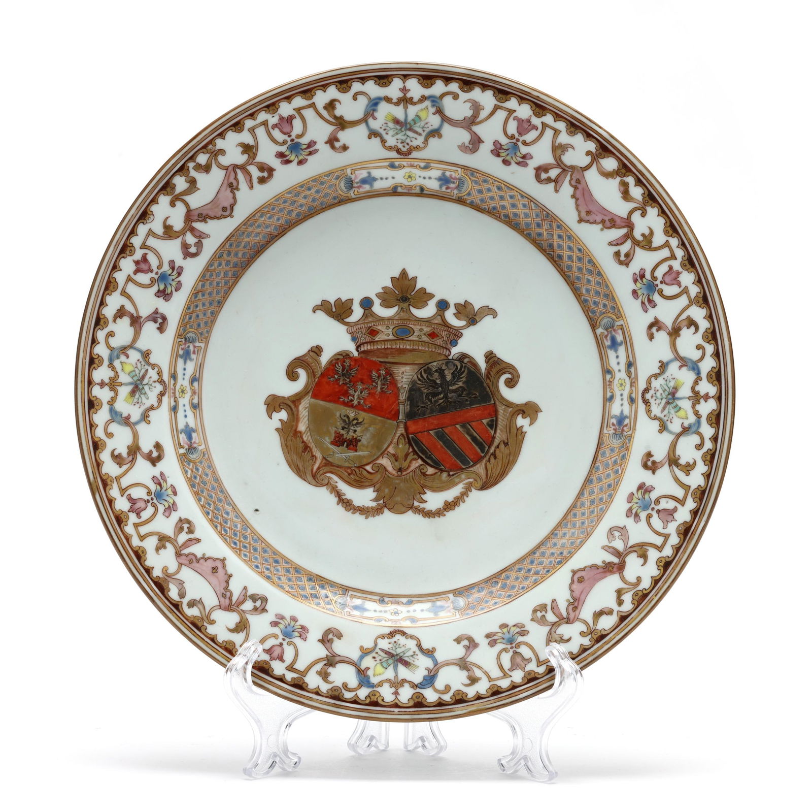 A CHINESE EXPORT ARMORIAL CHARGER