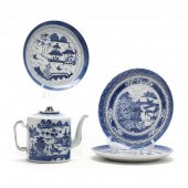 A CHINESE EXPORT BLUE AND WHIT