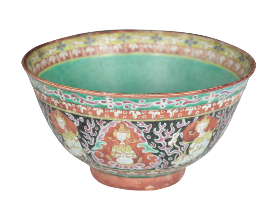 A CHINESE EXPORT BOWL MADE FOR