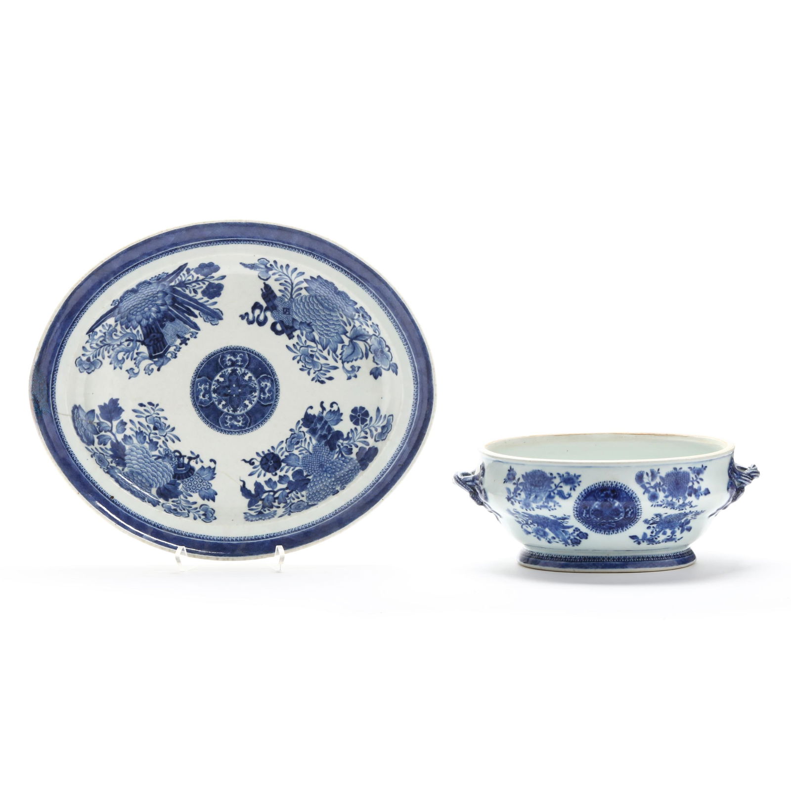 A CHINESE EXPORT FITZHUGH TUREEN
