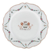 A CHINESE EXPORT PORCELAIN ARM