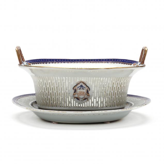 A CHINESE EXPORT PORCELAIN ARMORIAL