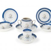 A Chinese Export Porcelain Arm