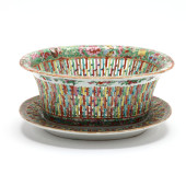 A CHINESE EXPORT PORCELAIN CHE