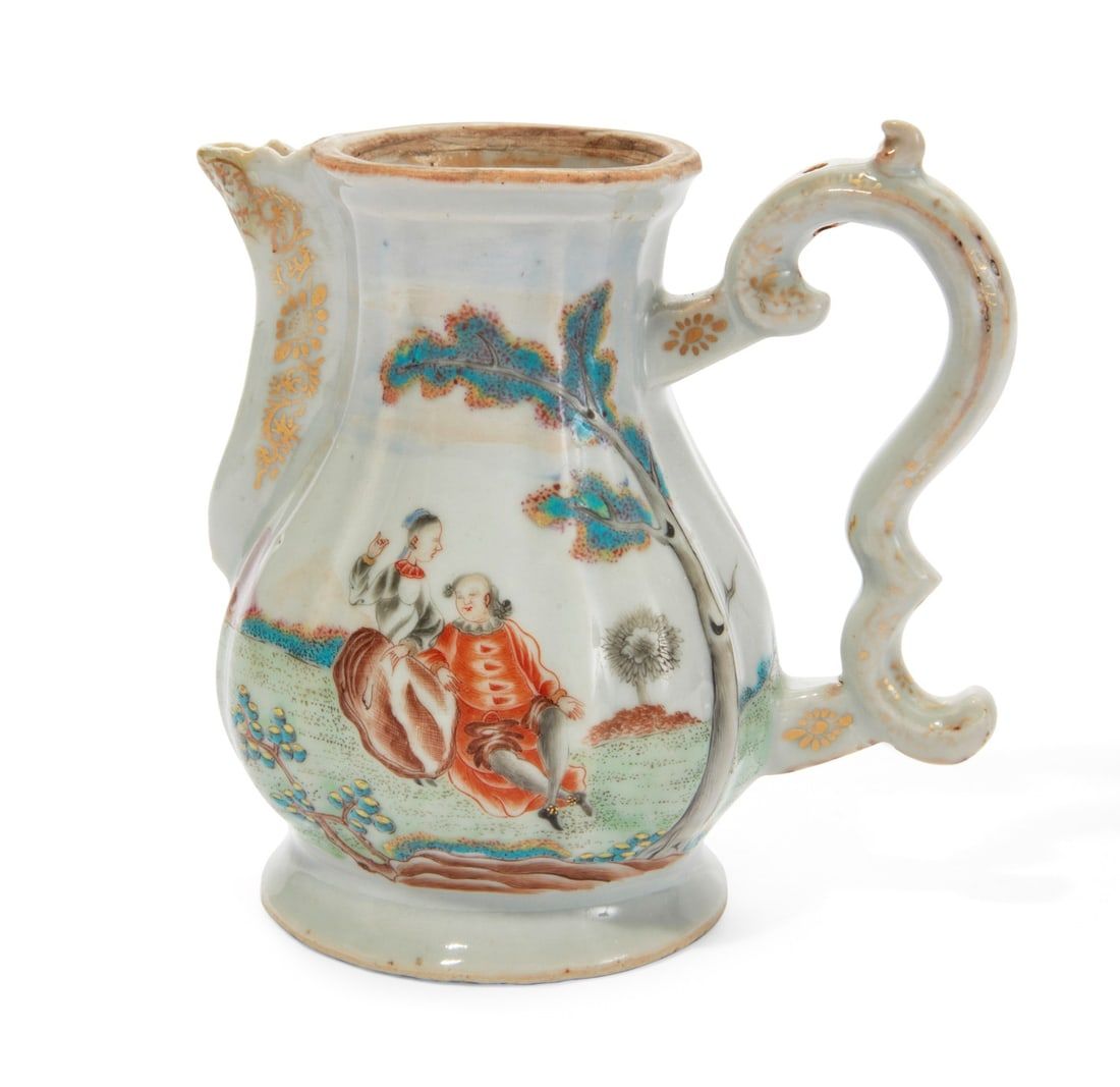 A CHINESE EXPORT PORCELAIN