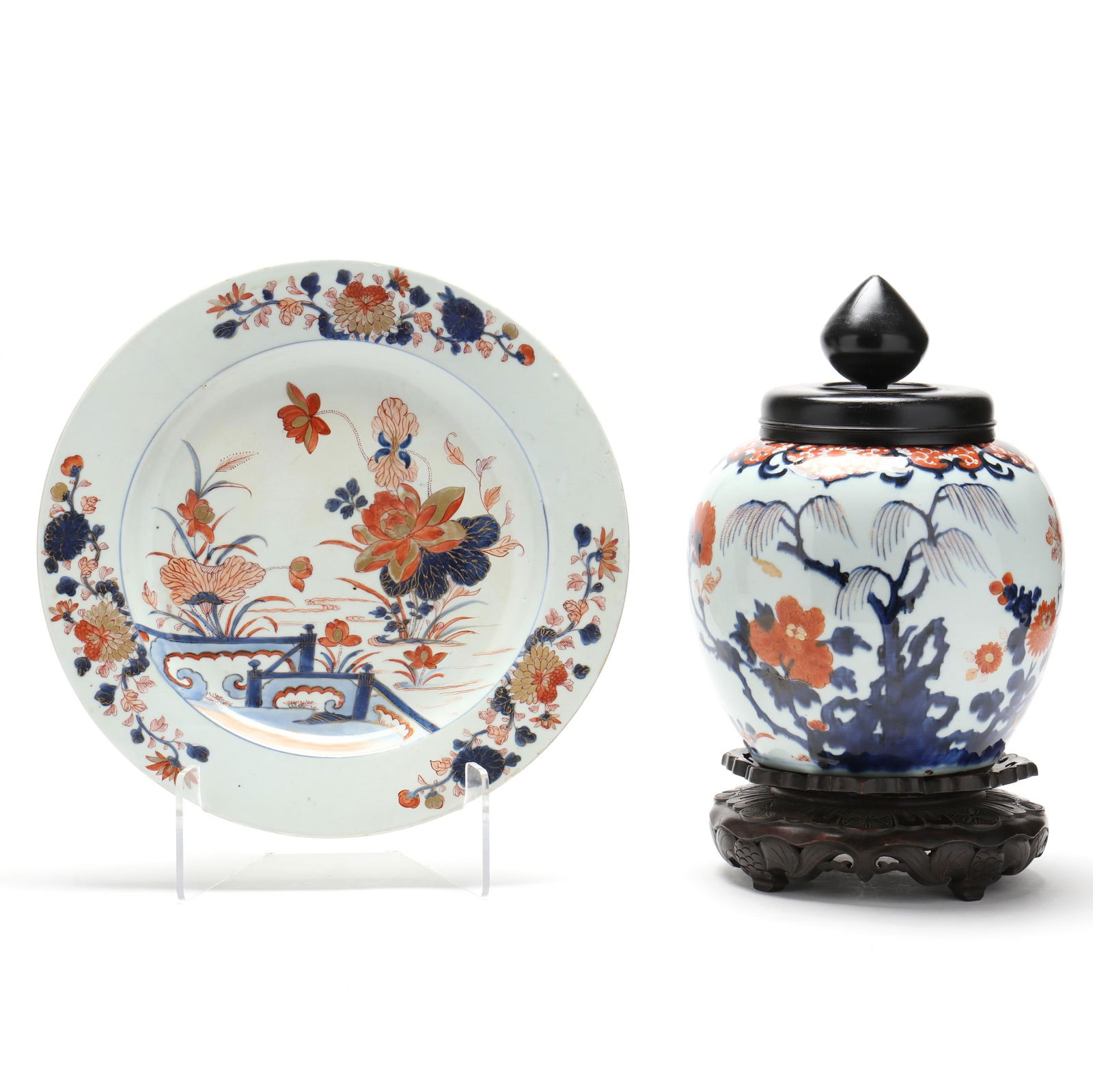 A CHINESE EXPORT PORCELAIN IMARI