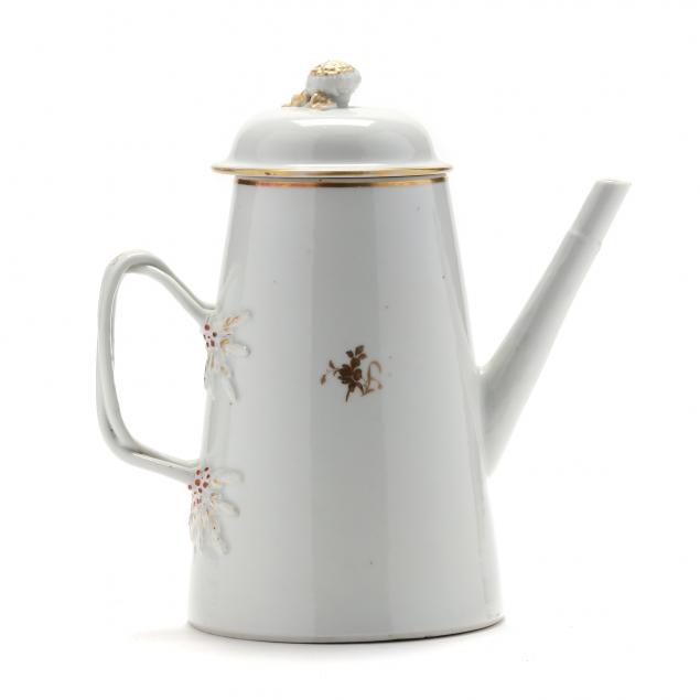 A CHINESE EXPORT PORCELAIN